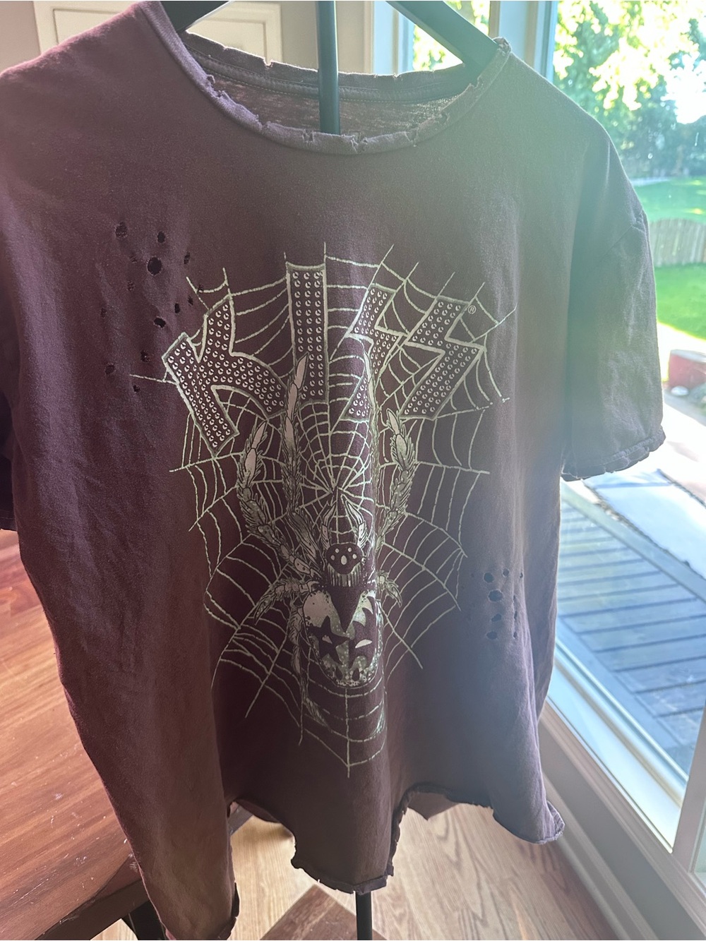 KISS Spider Web Graphic T Shirt Size Large Distressed Cut Neck Grunge Rock Band